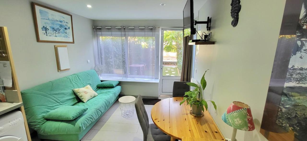 Residences Les Sansonnets "Appartements & Studios" Jonzac Buitenkant foto