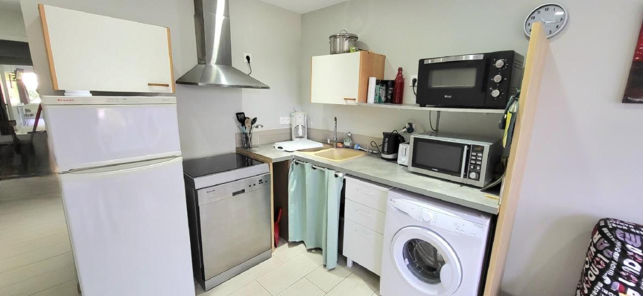 Residences Les Sansonnets "Appartements & Studios" Jonzac Buitenkant foto