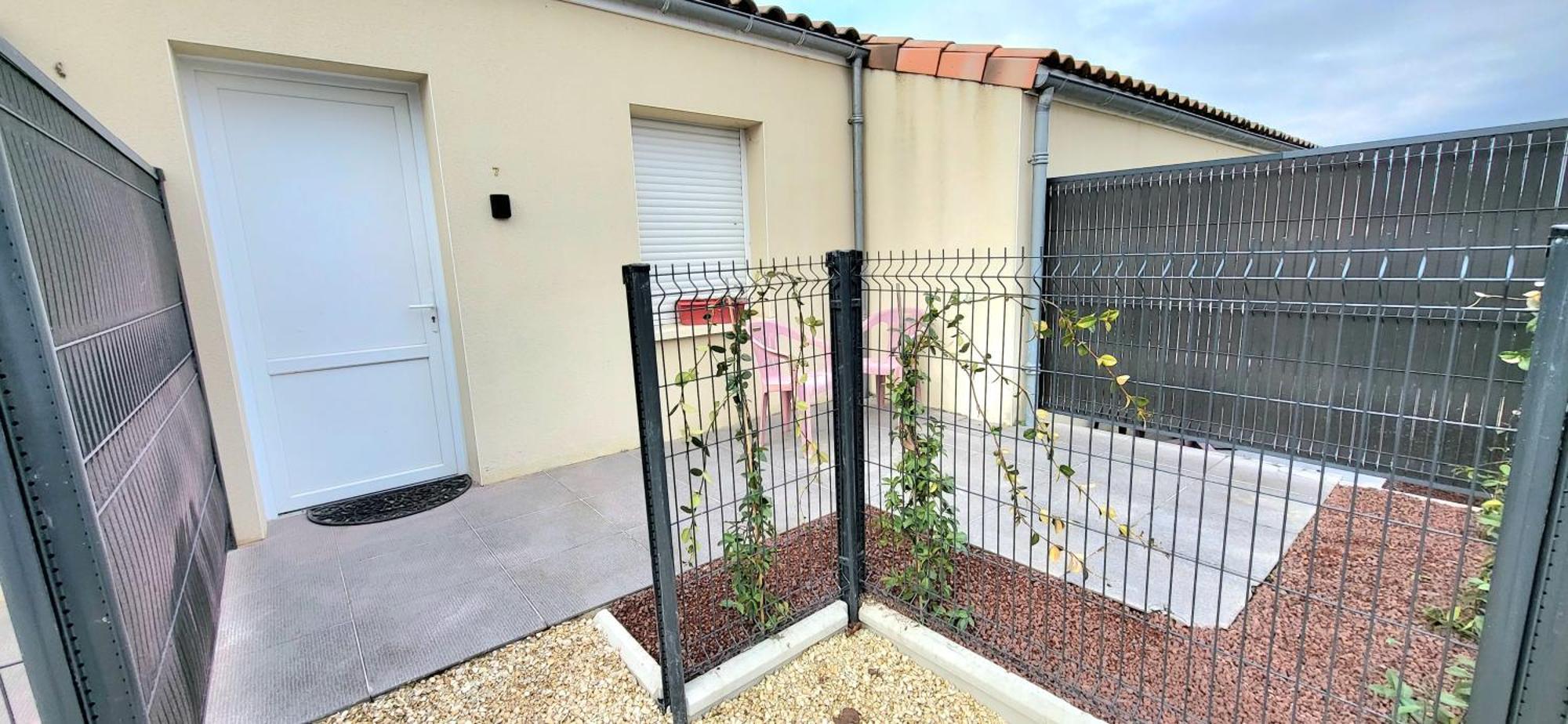 Residences Les Sansonnets "Appartements & Studios" Jonzac Buitenkant foto