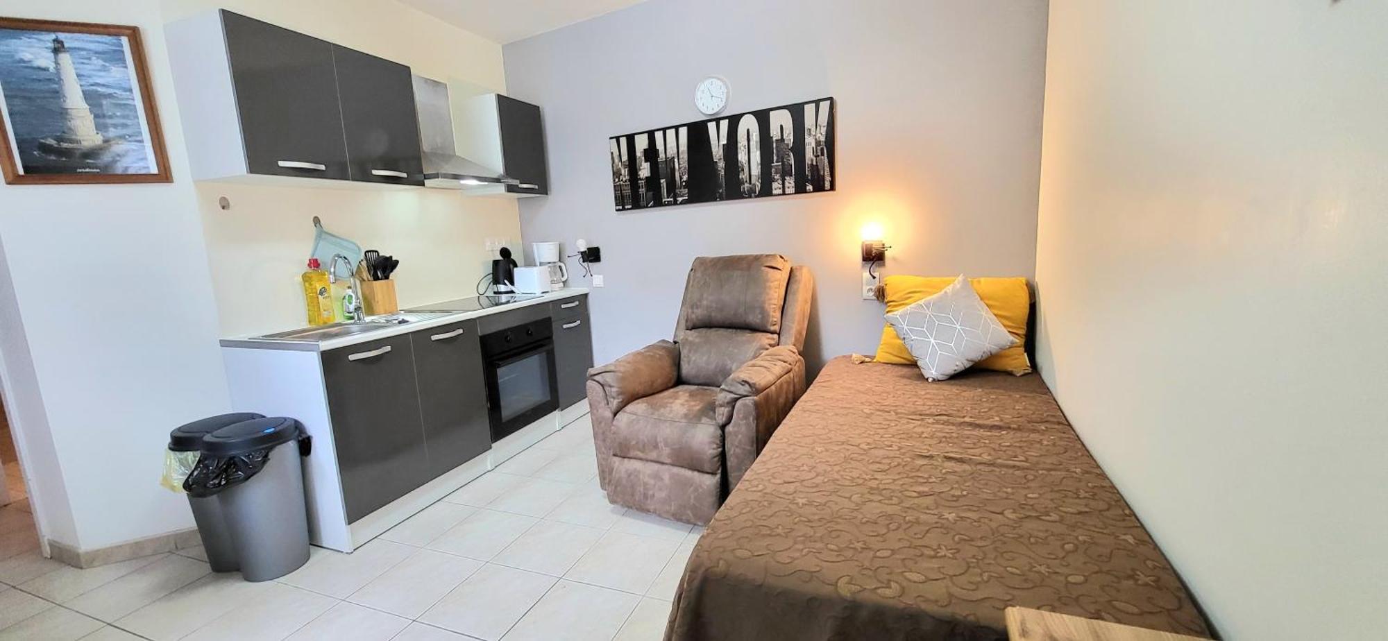 Residences Les Sansonnets "Appartements & Studios" Jonzac Buitenkant foto