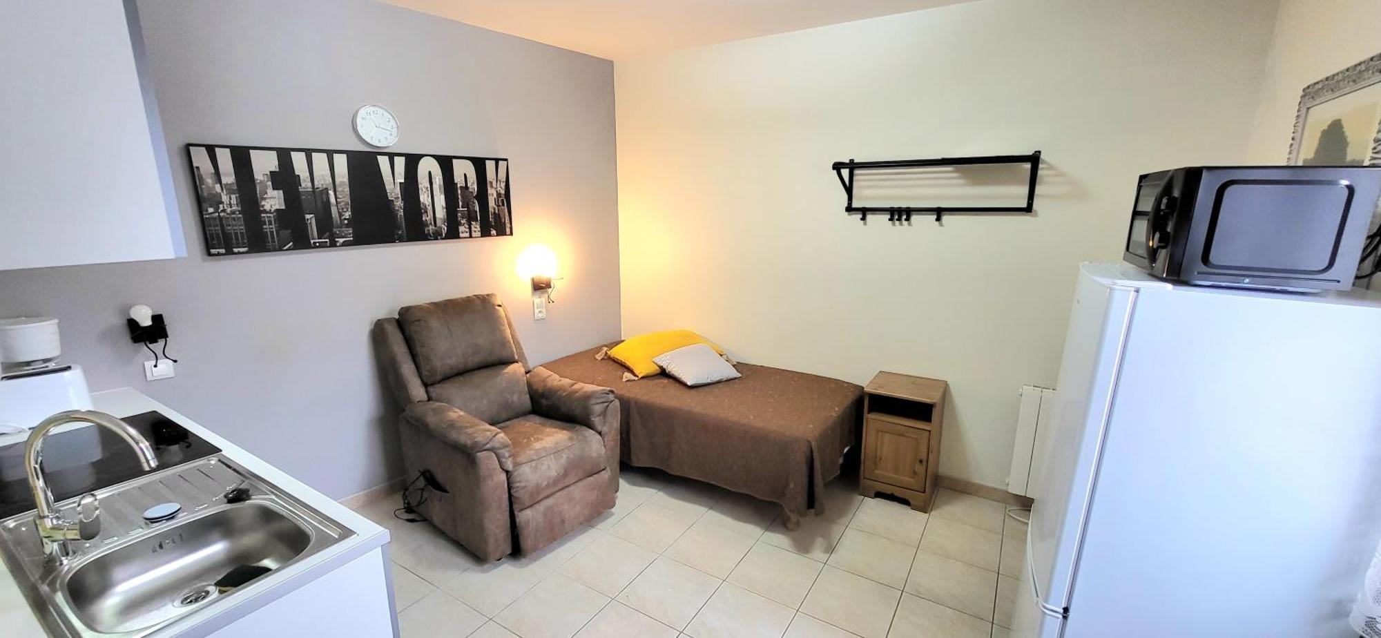 Residences Les Sansonnets "Appartements & Studios" Jonzac Buitenkant foto