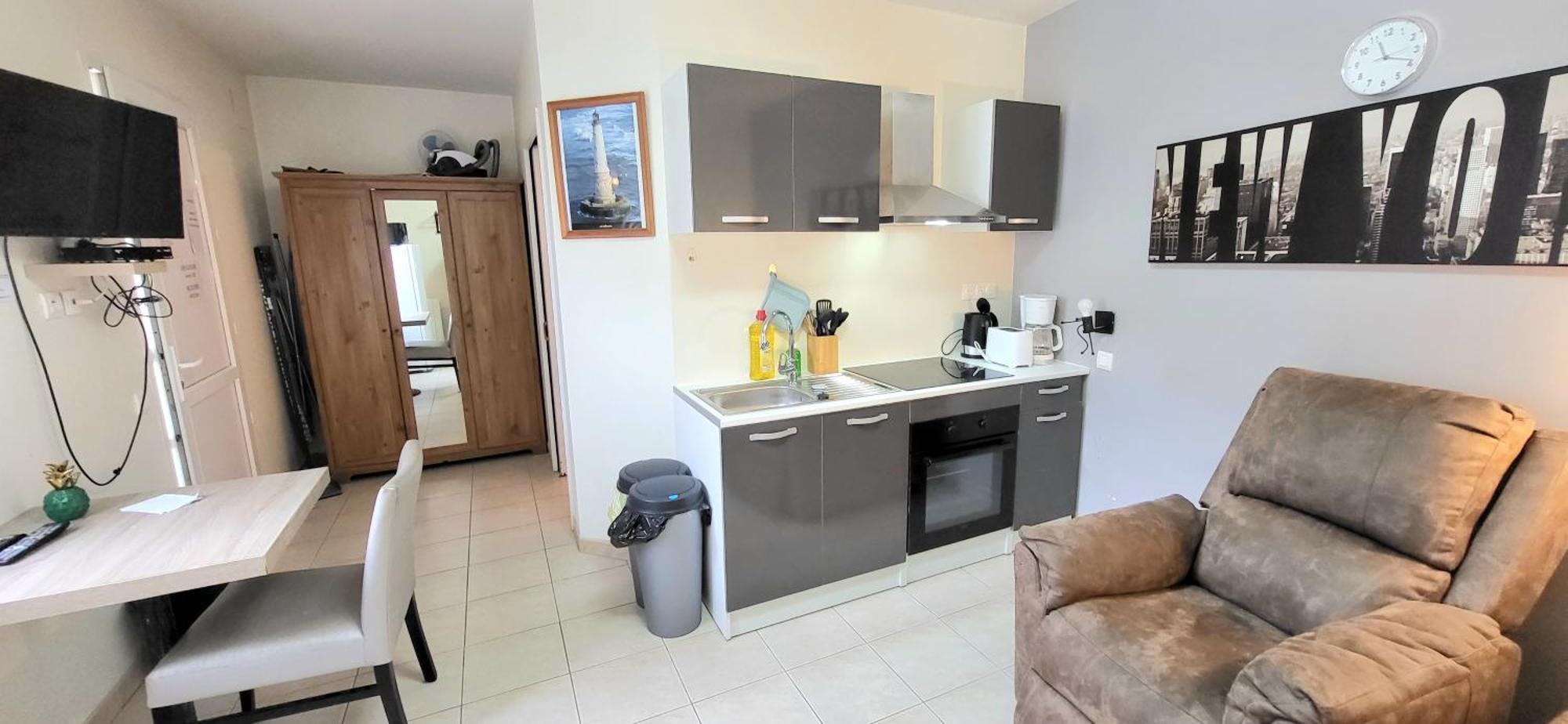 Residences Les Sansonnets "Appartements & Studios" Jonzac Buitenkant foto