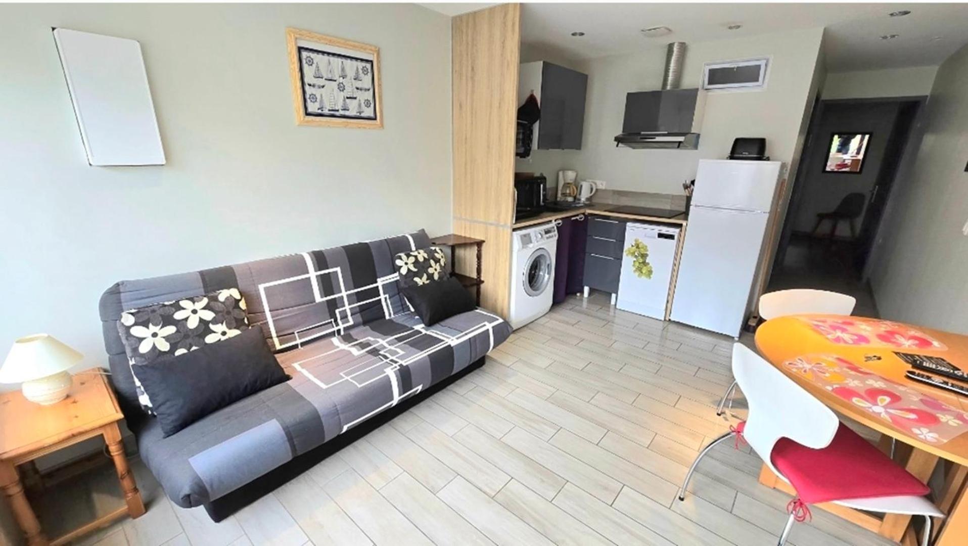 Residences Les Sansonnets "Appartements & Studios" Jonzac Buitenkant foto